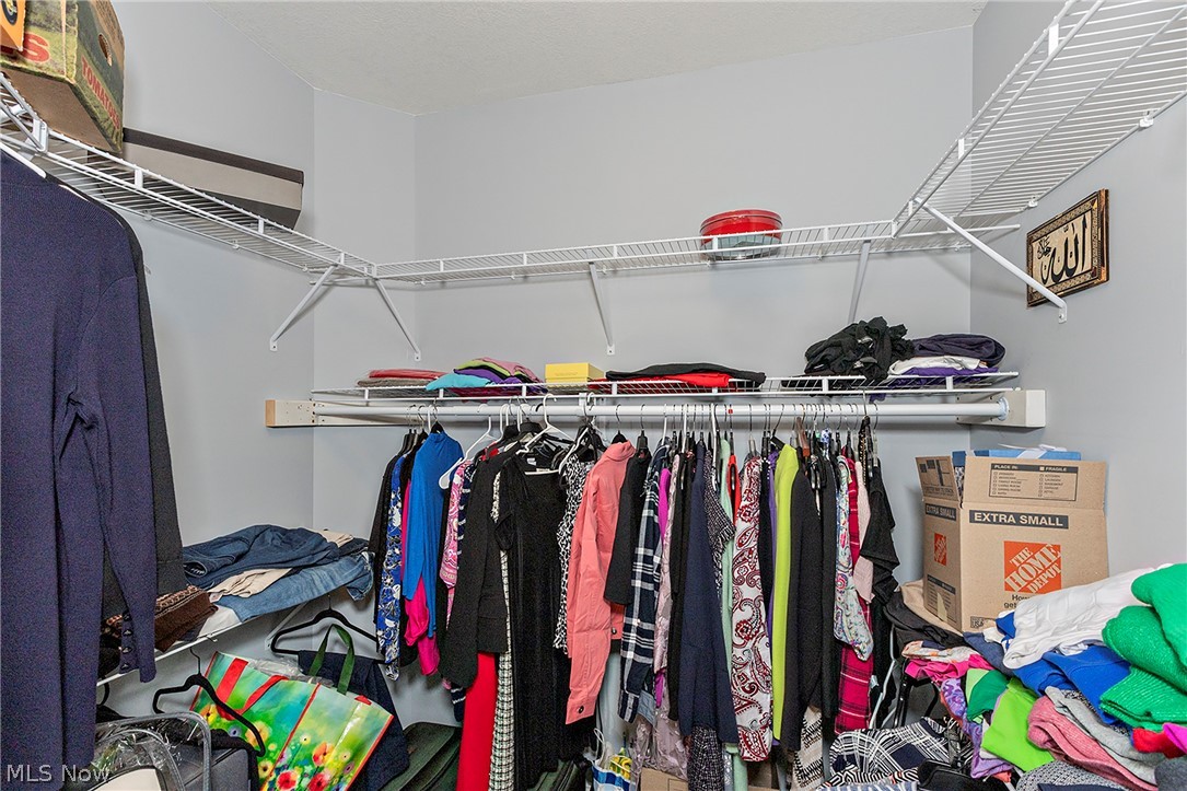 Shepherds Glen Condo - Residential