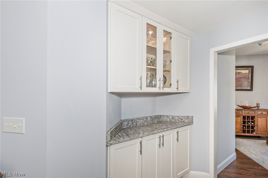 Shepherds Glen Condo - Residential