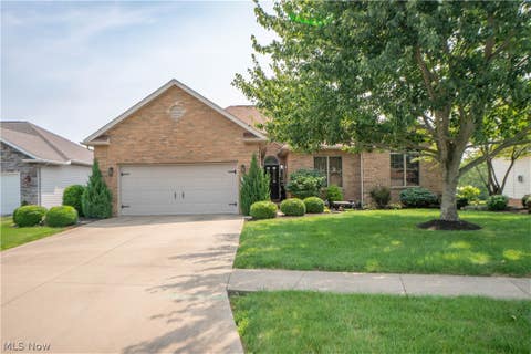 Homes For Sale - 3997 Stone Creek Drive<br/> Wooster, OH 44691