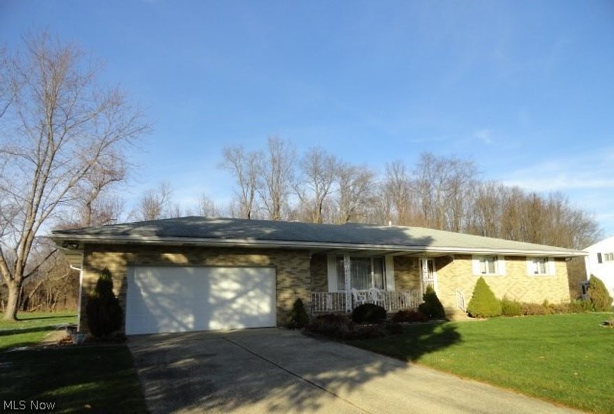 This well  maintained 1 owner brick ranch features beautiful hardwood floors, nice open floor plan, spacious, fully applianced kitchen, formal living room, dining area and first floor family room with fireplace.  Full bath off master bedroom, rec room, covered patio and charming neighborhood with fishing lake.  Nice! Home warranty included.