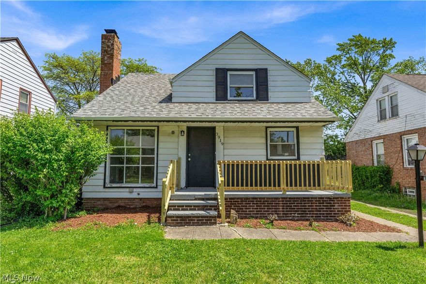 3919 E 176th St, Cleveland - Spacious 3 bed 1 bath single family home! //

$ 1250 rent / $ 1250 deposit //
$49 application fee per adult //
1-2 pets OK with approved PetScreening and PetFee.(Some breed restrictions apply per HUD guidelines). //
NO SMOKING //
1 time $149 non-refundable set up fee paid at lease signing //

$30/month required resident benefit package; can include personal property/liability insurance for an additional $5/month for $35/month total //

** ** CMHA OK - 3 bdrm voucher; must be prepared with ½ reservation fee to hold the property and moving packet. **  ** //

All applicants are required to fill out a PetScreening application, found on our website directly on the application before being processed. Even if you have NO pets - this application must be filled out. One time, non-refundable pet fee of $200-500 per animal applies to all pets & must be paid prior to or when you pay your first month rent. (No fee for qualified assistance animals). //

Our application is processed through secure site: Findigs, and they require ID and income verification. Without this, your application will not be processed. They offer 24/7 chat support on their application directly if you have any questions. //

BEDROOMS: 3 //
BATHROOMS: 1 //
APPLIANCES PROVIDED: Fridge & stove //
UTILITIES / RESIDENT RESPONSIBILITY: Residents are responsible for all utilities including: water/sewer/trash, gas & electric and are responsible to maintain lawn care, maintenance & snow removal. //

Serious inquiries only.