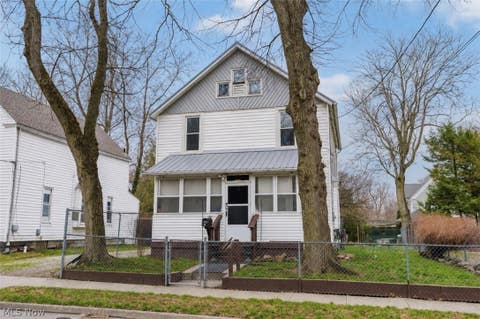 Homes For Sale - 105 Westwood Avenue<br/> Akron, OH 44302