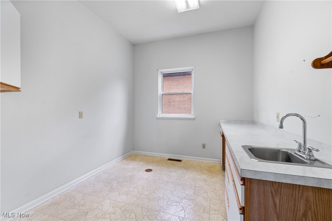 Uniontown Knolls - Commercial Sale