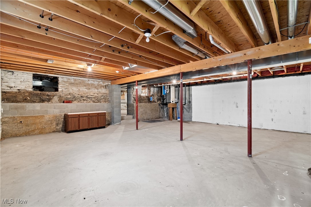 Uniontown Knolls - Commercial Sale