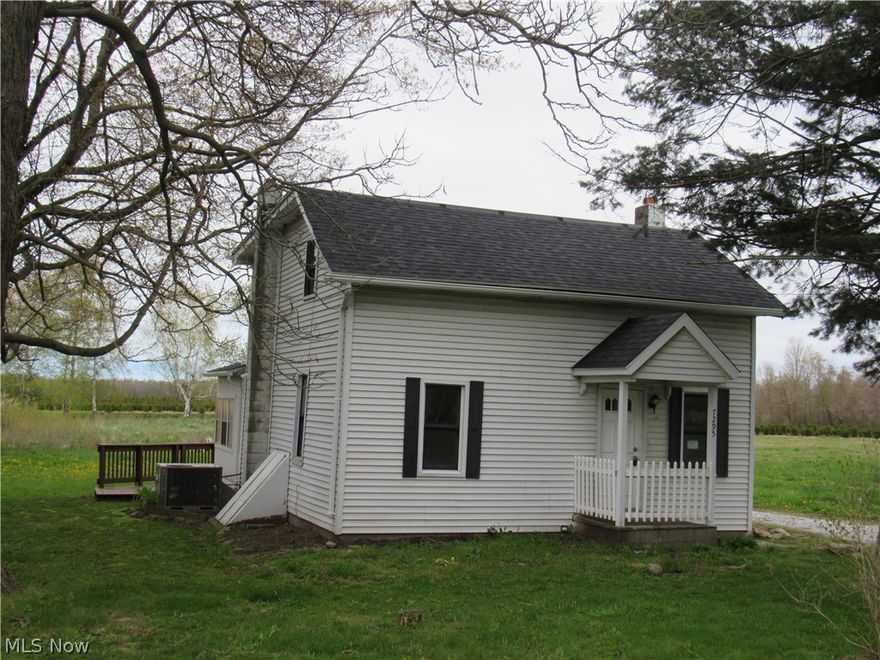 Great opportunity.  This home has newer carpet, freshly painted with neutral colors.  There is a 3 season enclosed patio.  It has an over sized garage.  This home is move in ready!