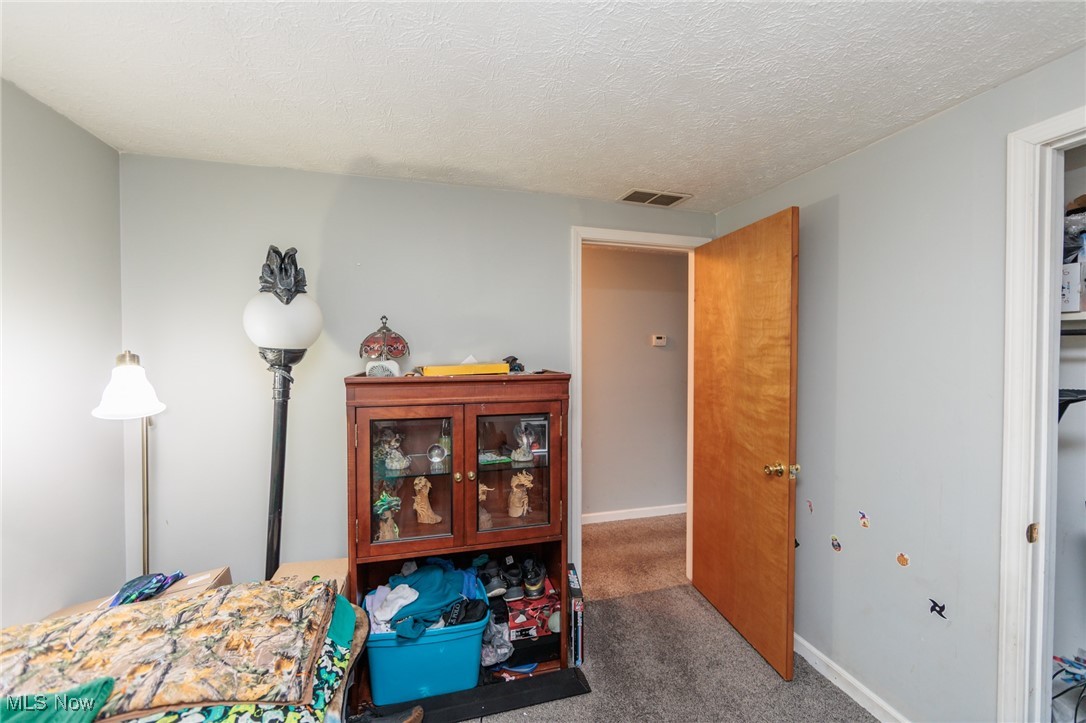 953 Salem Avenue, Elyria, Ohio image 32