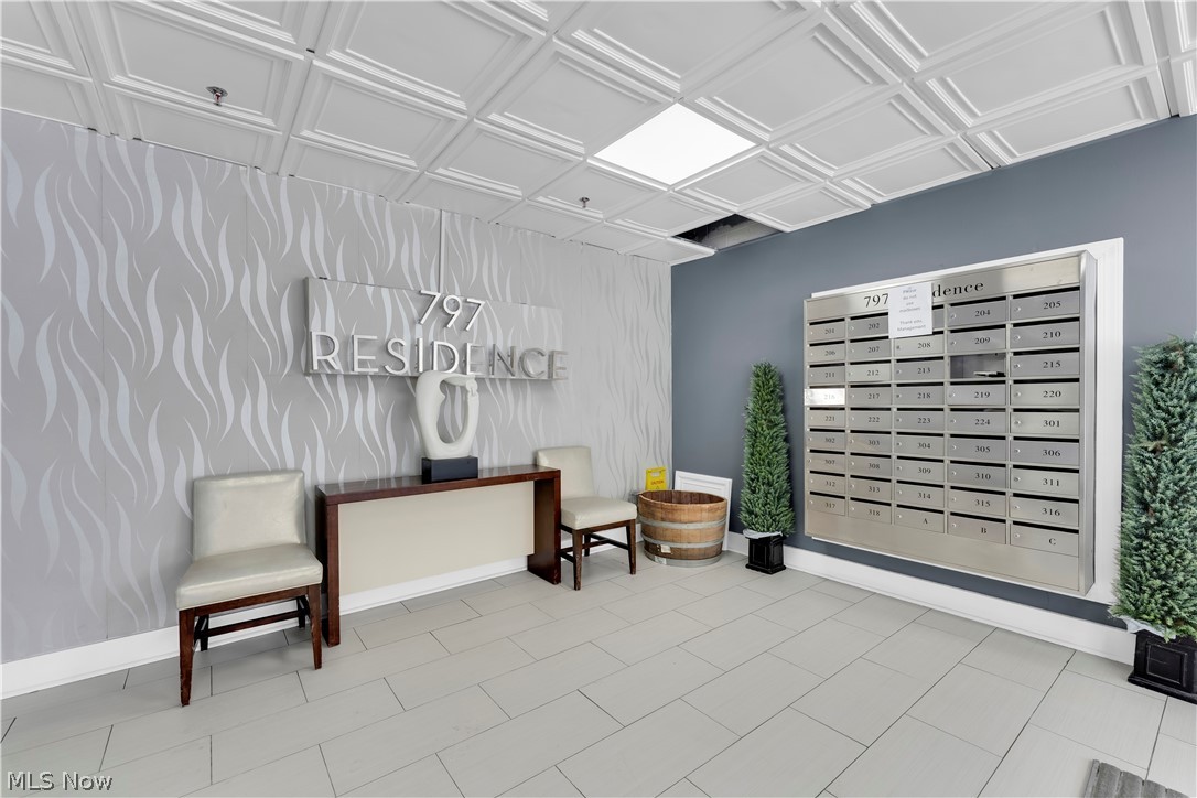 797 E Market Street 209