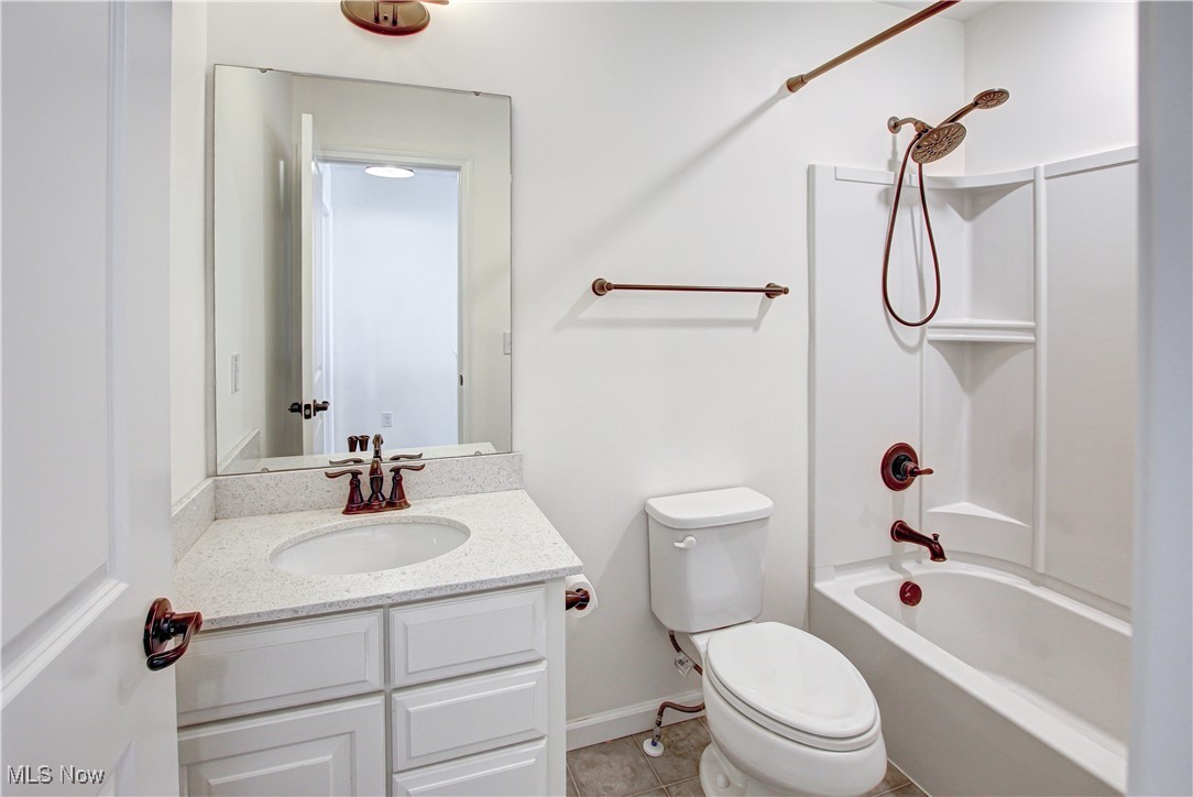 3137 Wheaton Drive, Avon, Ohio image 27
