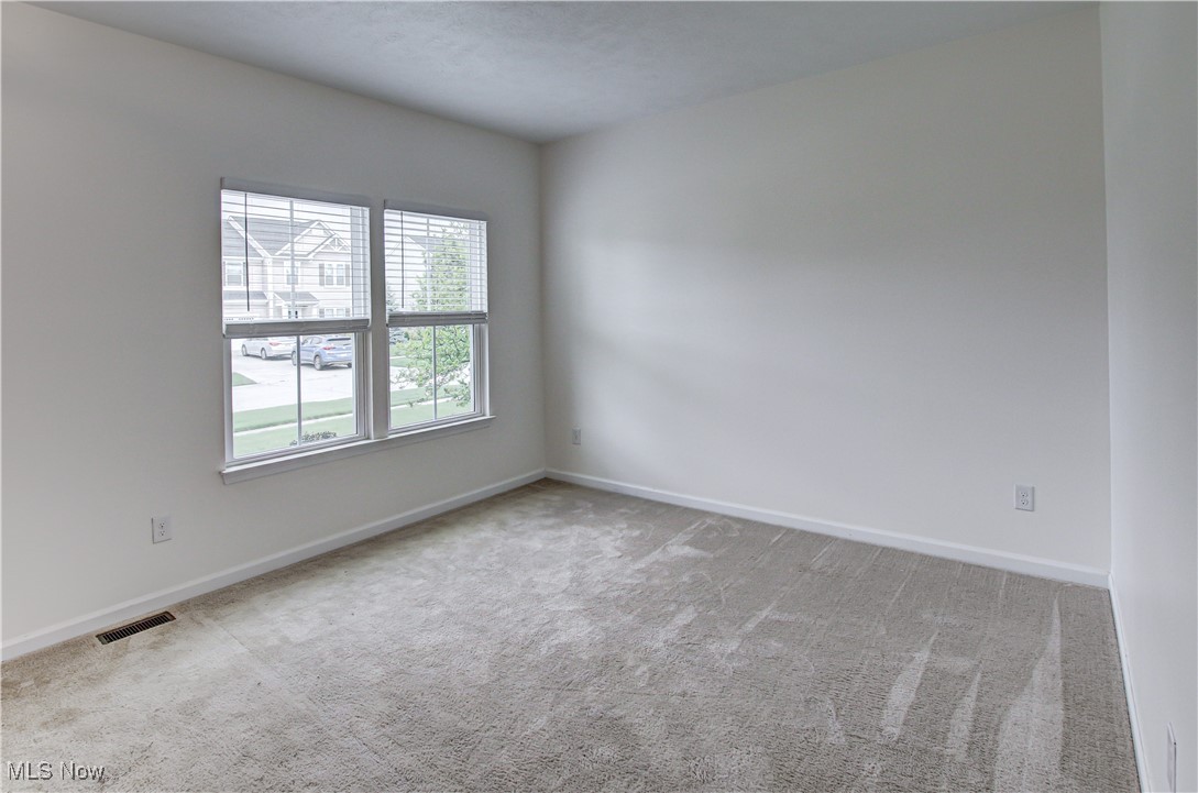 3137 Wheaton Drive, Avon, Ohio image 11