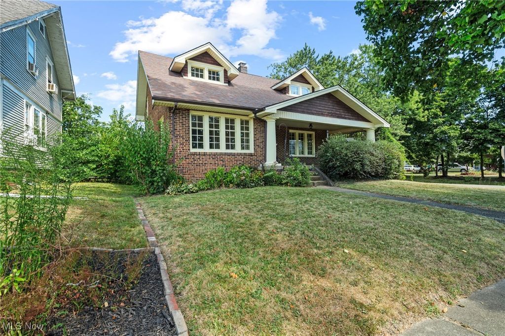 Photo of 390 E College Street, Alliance, OH 44601 (MLS # 5174260)