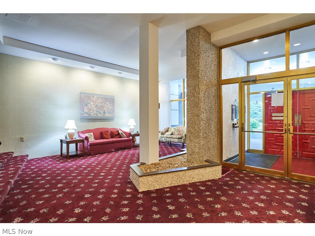 Carlton House Condominiums - Residential