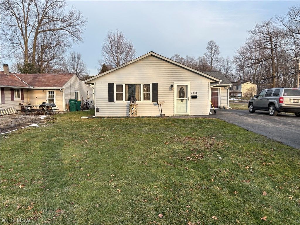 Photo of 4865 Robinwood Drive, Mentor, OH 44060 (MLS # 5198060)