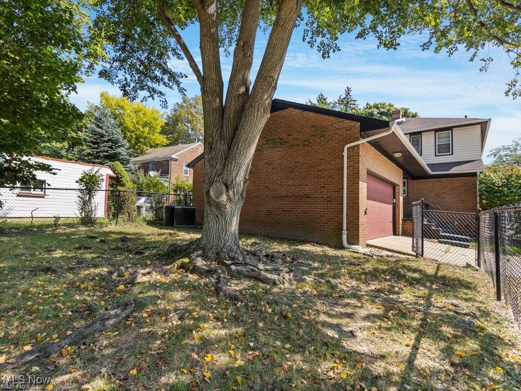 University Heights, Ohio 44118, United States, 3 Bedrooms Bedrooms, ,2 BathroomsBathrooms,Residential,Active,86422