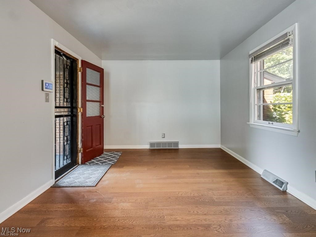 University Heights, Ohio 44118, United States, 3 Bedrooms Bedrooms, ,2 BathroomsBathrooms,Residential,Active,86422