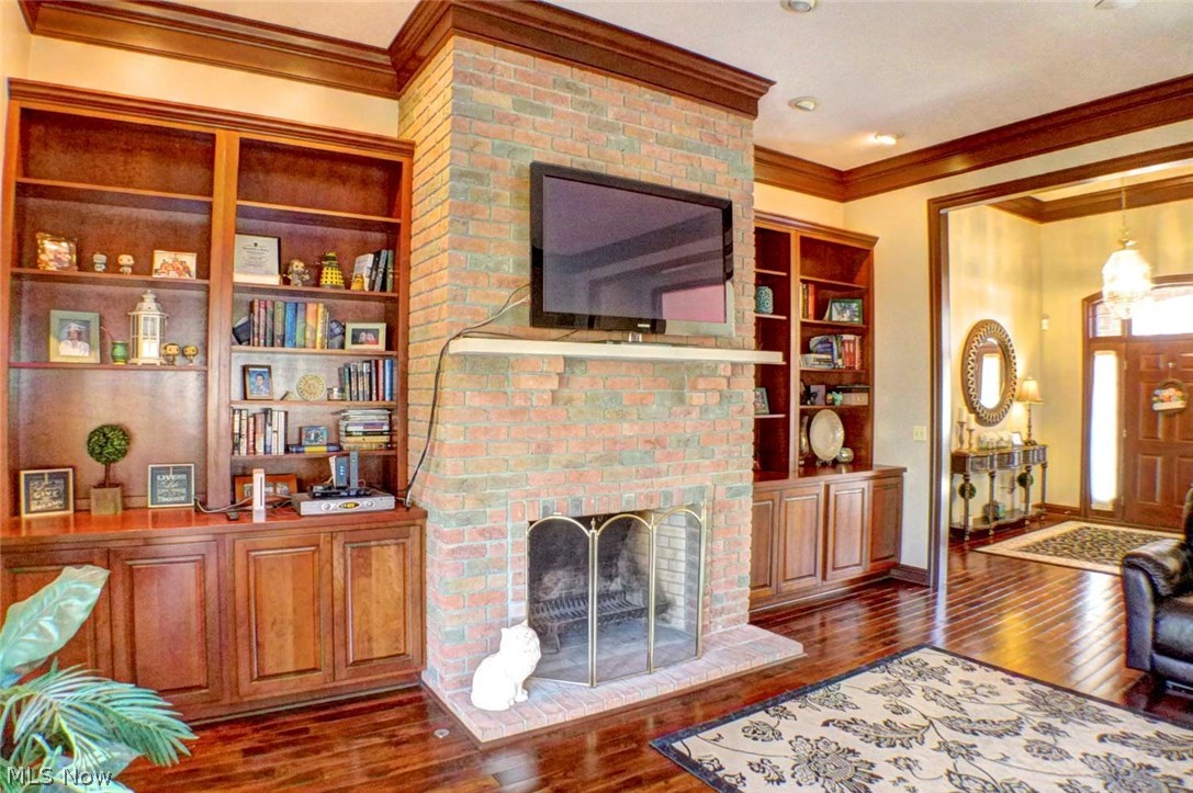 Hickory Woods - Residential