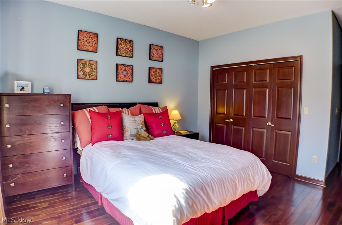 Hickory Woods - Residential