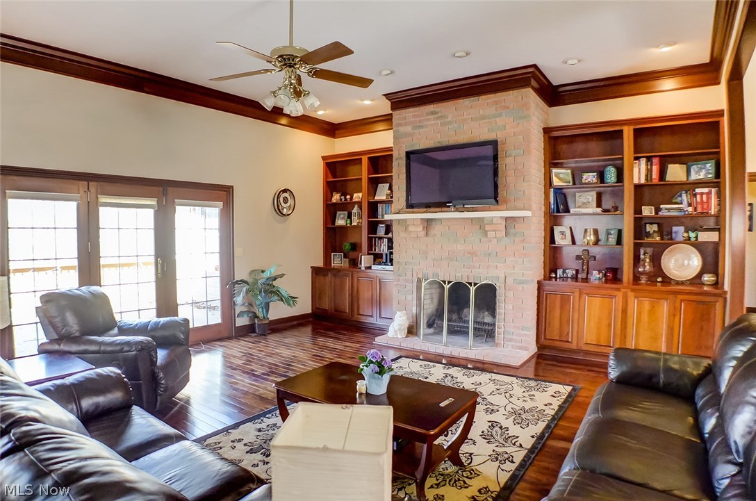 Hickory Woods - Residential