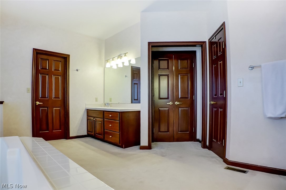 Hickory Woods - Residential