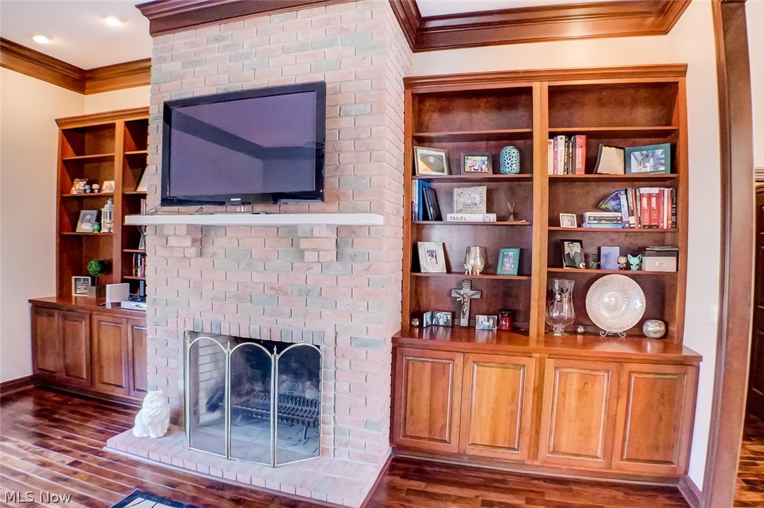 Hickory Woods - Residential