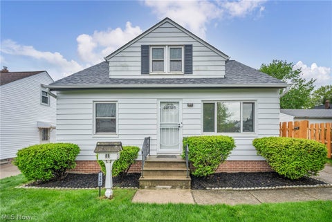 Homes For Sale - 15300 Northwood Avenue<br/> Maple Heights, OH 44137