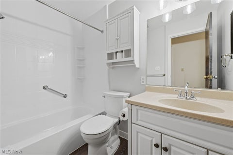 Tiny photo for 16435 Heather Lane #202, Middleburg Heights, OH 44130 (MLS # 5254608)
