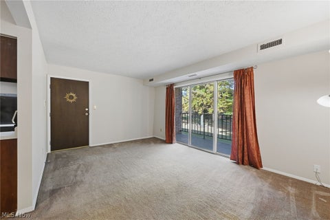 Tiny photo for 16435 Heather Lane #202, Middleburg Heights, OH 44130 (MLS # 5254608)