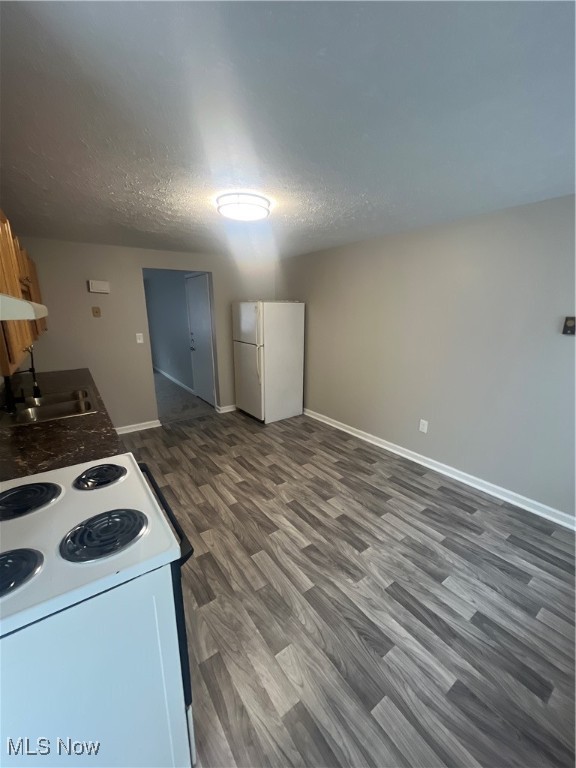 Cowles Lake - Commercial Sale