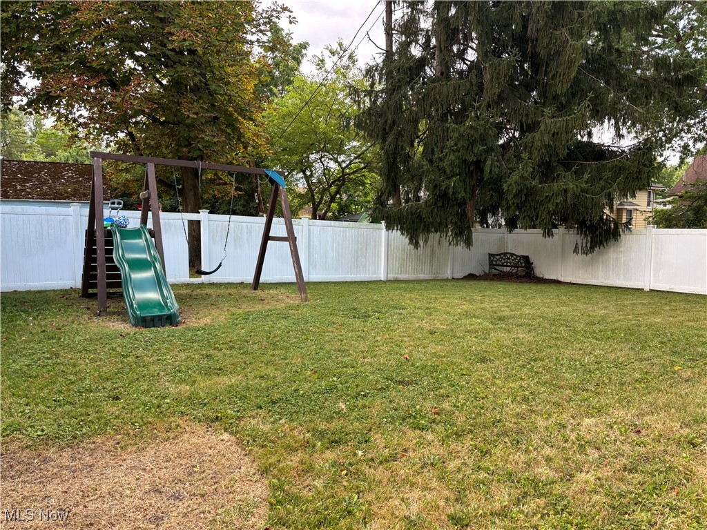 Warren, Ohio 44483, United States, 4 Bedrooms Bedrooms, ,3 BathroomsBathrooms,Residential,Active,189699