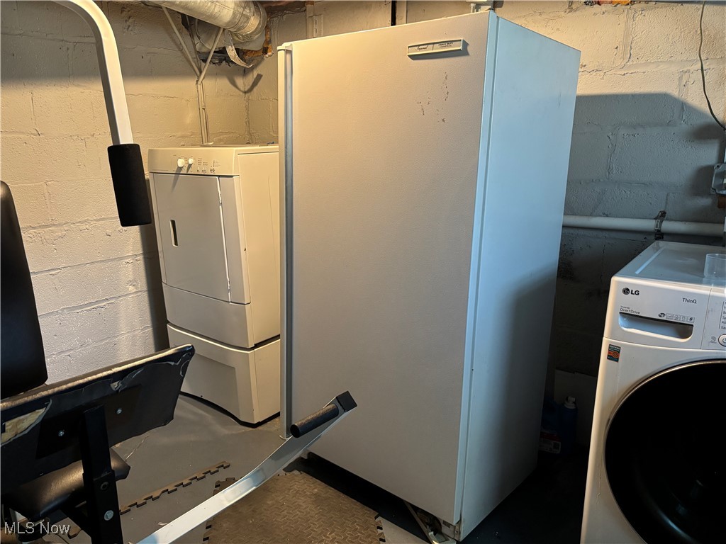 Warren, Ohio 44483, United States, 4 Bedrooms Bedrooms, ,3 BathroomsBathrooms,Residential,Active,189699