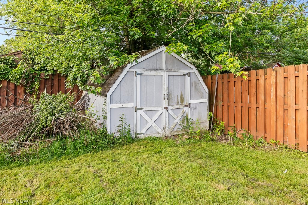 Blue Grass Manor - Residential