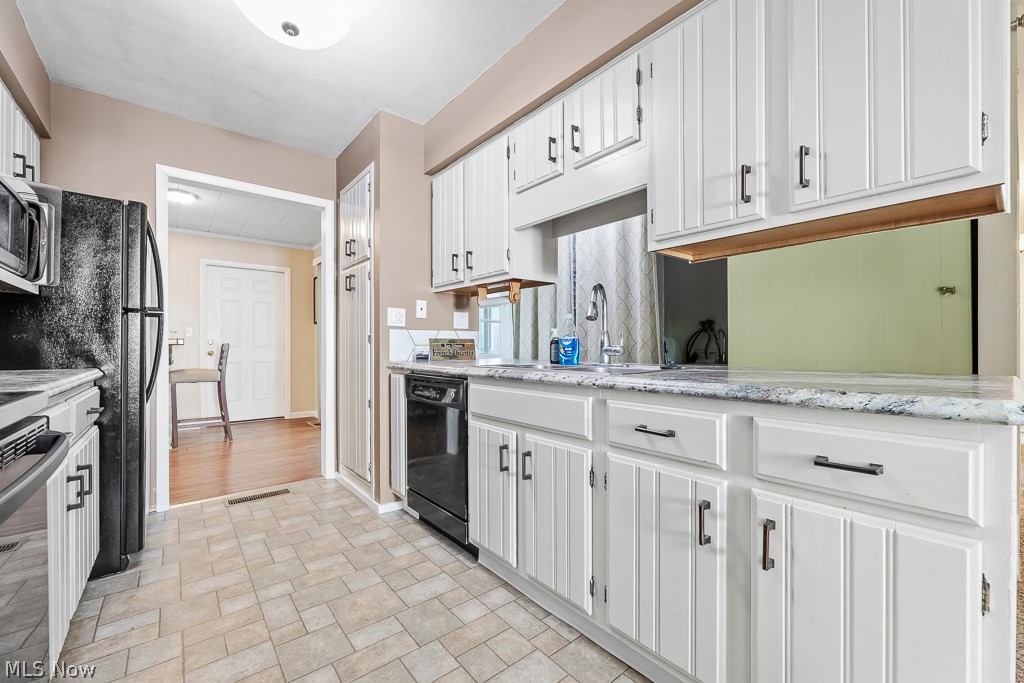 Blue Grass Manor - Residential