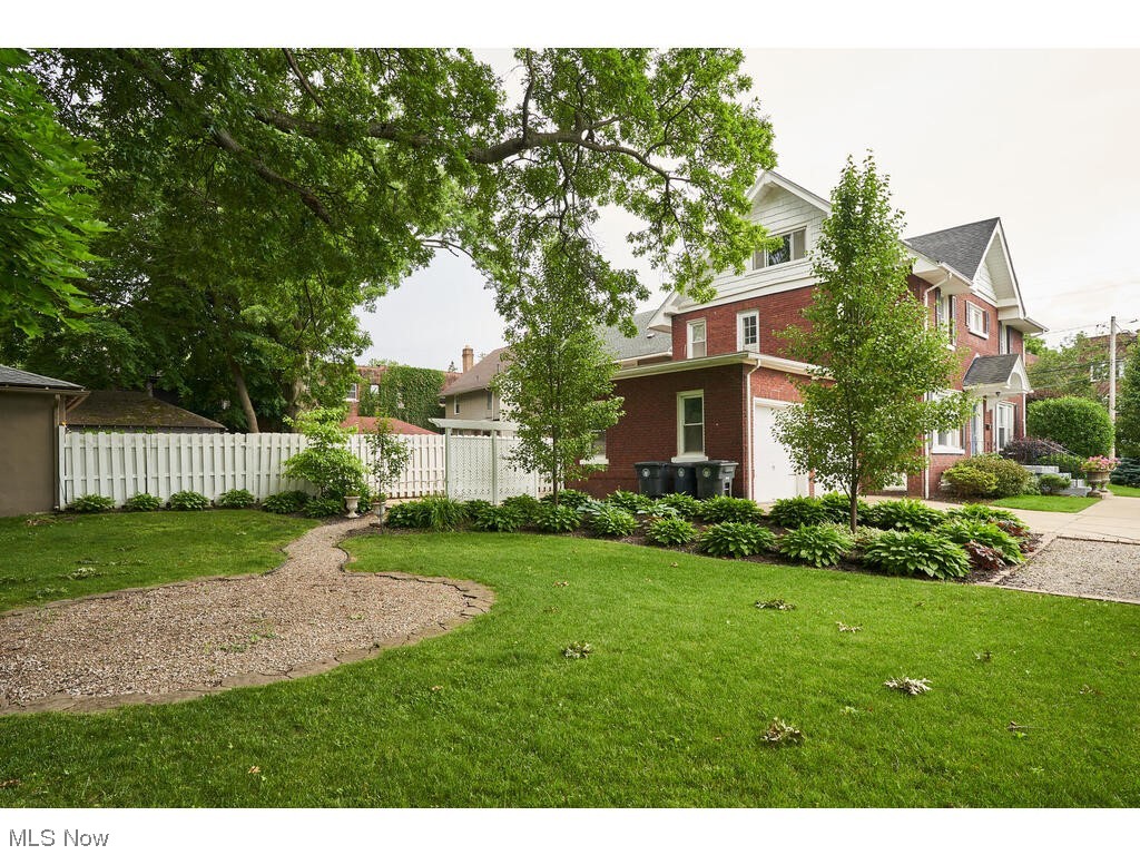 Hereford Drive Allotment/W H Coll - Residential Lease