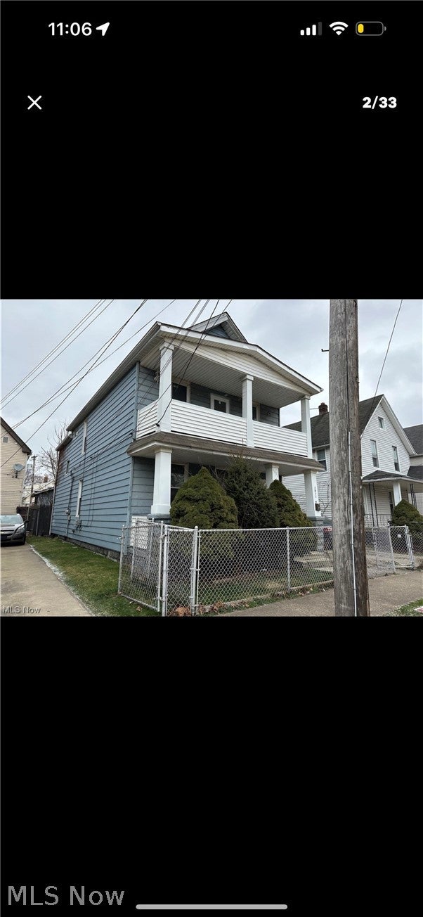 1043 E 68th Street