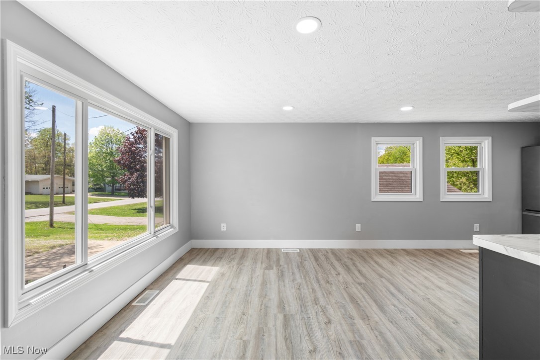 1725 Lillian Road, Stow, Ohio image 15