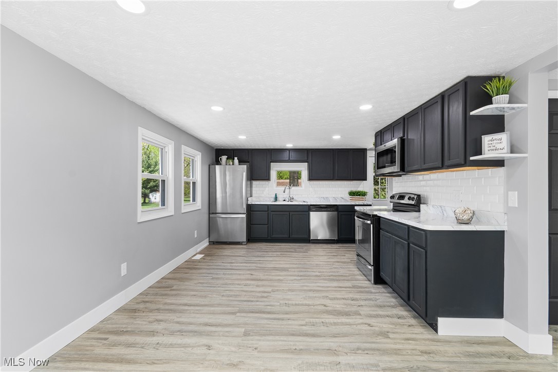 1725 Lillian Road, Stow, Ohio image 10