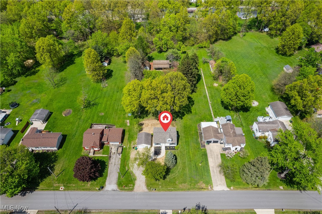 1725 Lillian Road, Stow, Ohio image 2