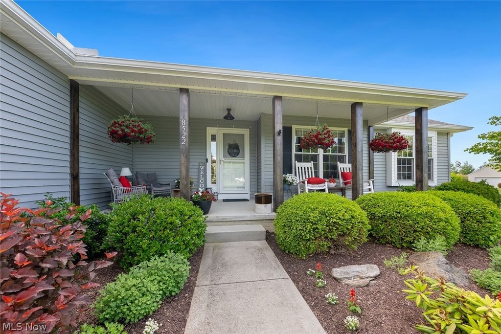 Photo of 8522 Bank Street, Vermilion, OH 44089 (MLS # 5215324)