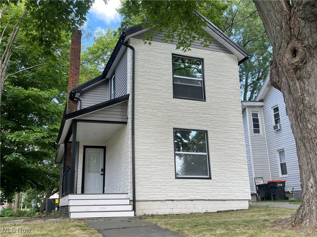 Beautifully renovated 3 bedroom 1 bath in downtown Salem two blocks from Centennial Park and other amenities. New roof, siding, windows and two trex decks on the front and back of the exterior. New drywall and paint, new tile floors, new bathtub and tile shower, tile floors in bathroom, new carpet on stairs and entire second floor. All new appliances - brand new refrigerator, stove, dishwasher, microwave, washer & dryer. Brand new HVAC and gas furnace with central air unit. This house won't last long - schedule a showing asap!! Agent Owned Property