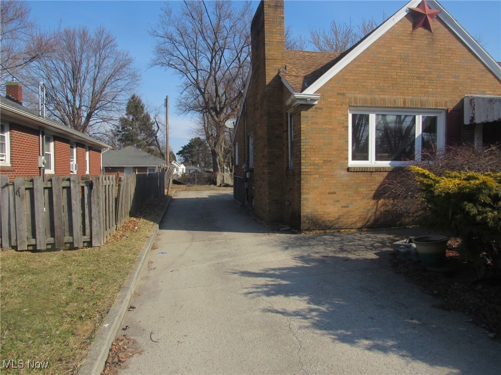 1329 E Perkins Avenue, Sandusky, Ohio image 3