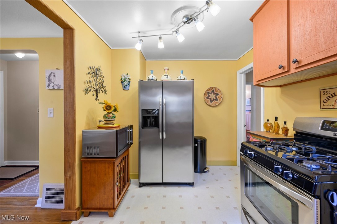 14300 Bidwell Avenue, Cleveland, Ohio image 14