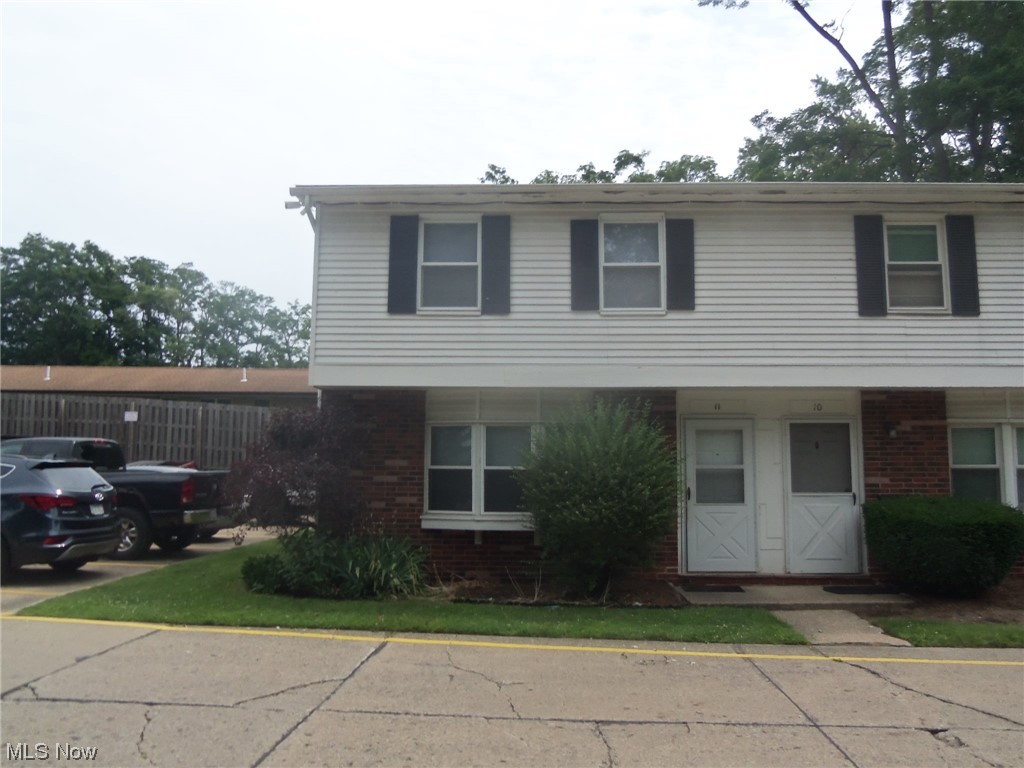 Westwoods Twnhs Condo - Residential Lease