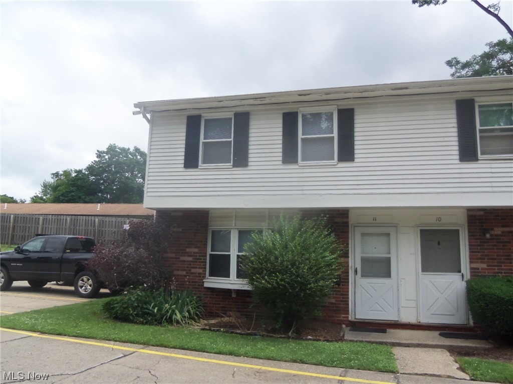 Westwoods Twnhs Condo - Residential Lease