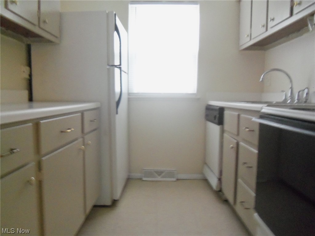 Westwoods Twnhs Condo - Residential Lease