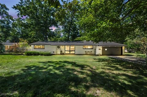 2428 Elmwood Drive, Westlake, OH 44145 - #: 5153717