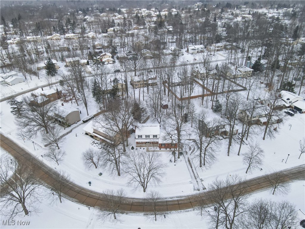 37555 Fox Run Drive, Solon, Ohio image 35