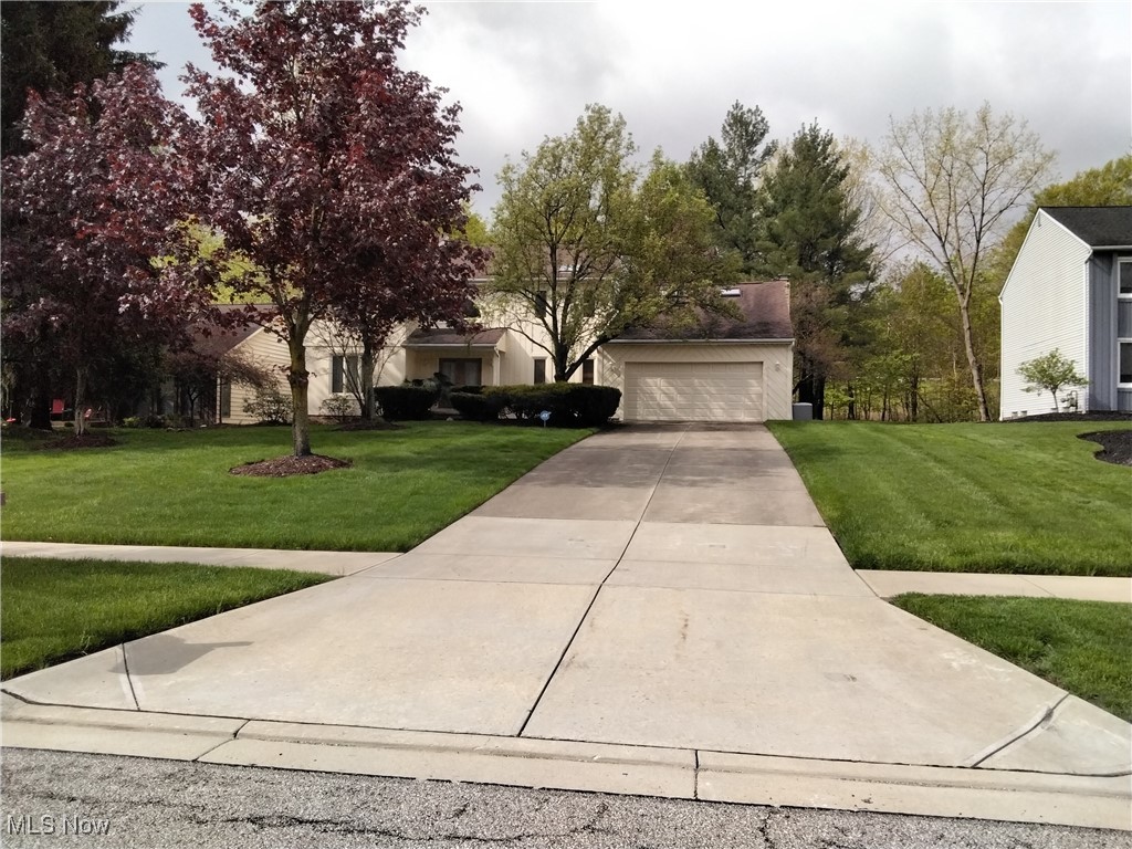 36212 Derby Downs Drive, Solon, Ohio image 2