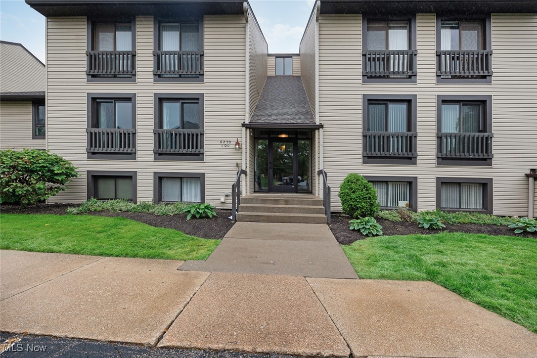 6250 Greenwood Parkway 403