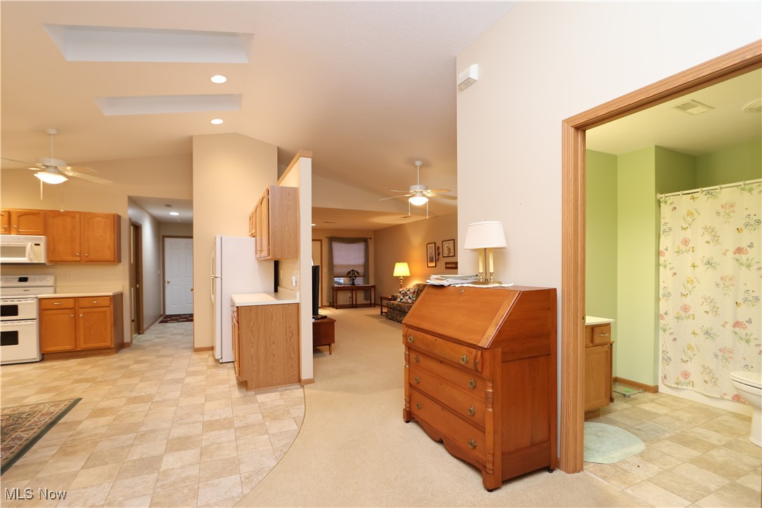 Oak Tree Condo - Residential