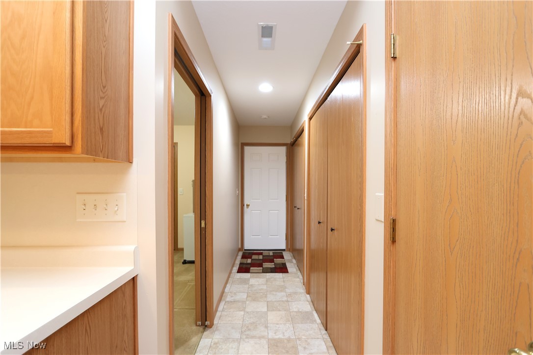 Oak Tree Condo - Residential