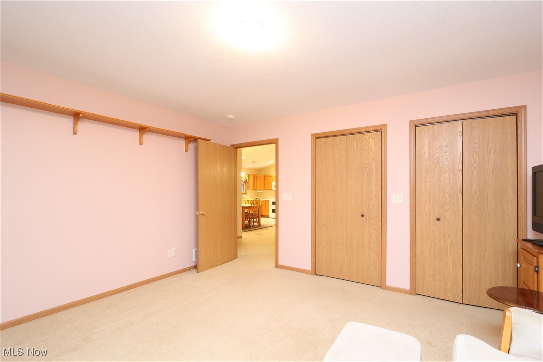 Oak Tree Condo - Residential